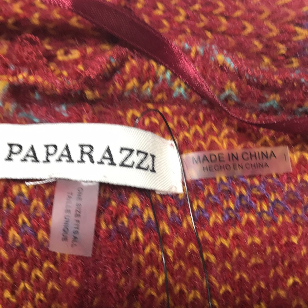 Paparazzi poncho with hoodie. NWT - Picture 8 of 8